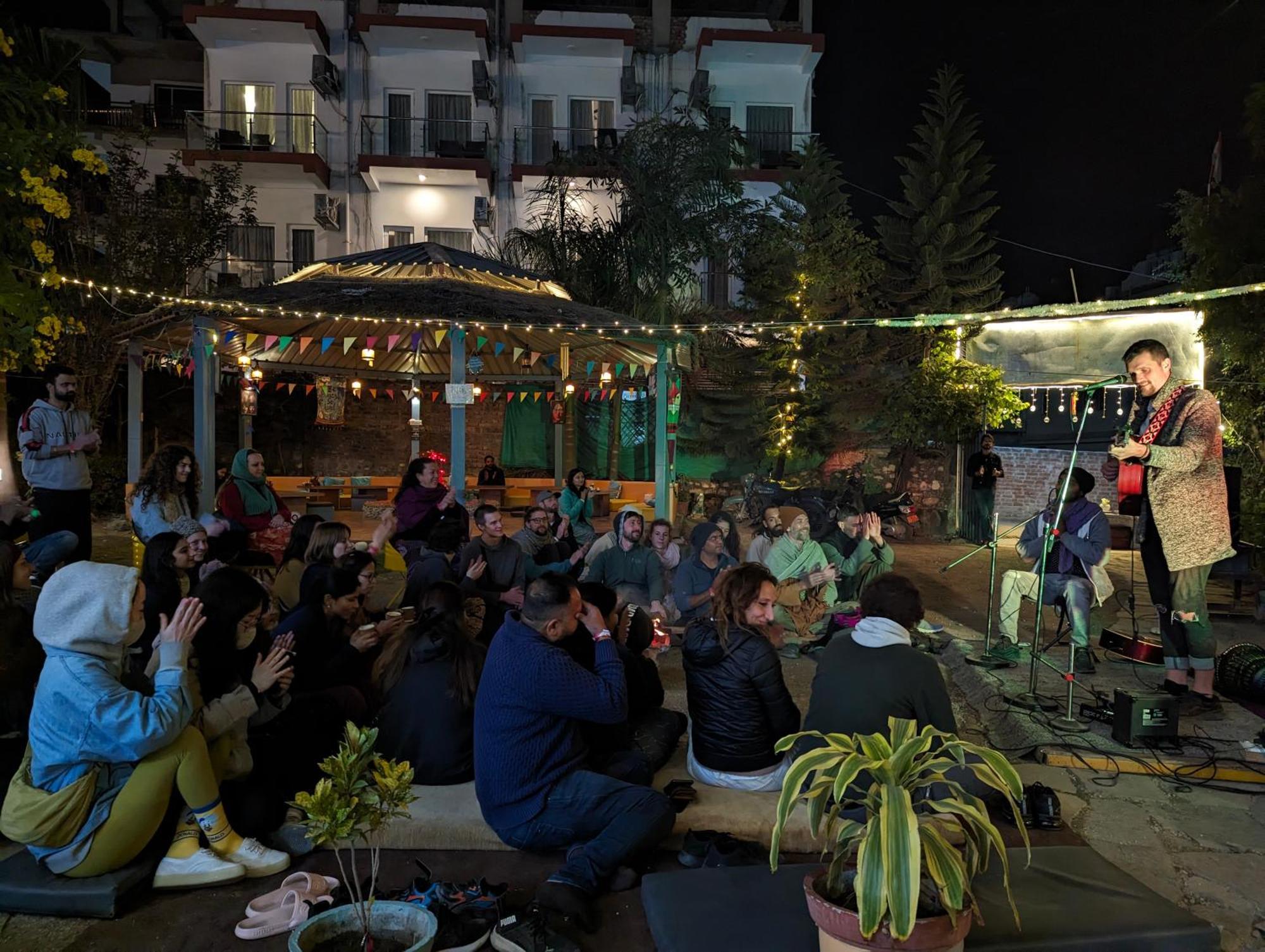 12 Monks Rishikesh Hostel Exterior photo